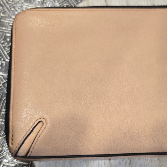 🐢 Rag and Bone Zip Around Wallet Excellent Condition - Picture 5 of 16